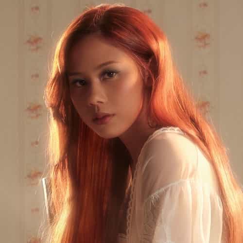 Rayuan Perempuan Gila MP3 Download Nadin Amizah splashes the scene with a 2023 voyage on the musical cruise, “Rayuan Perempuan Gila”.