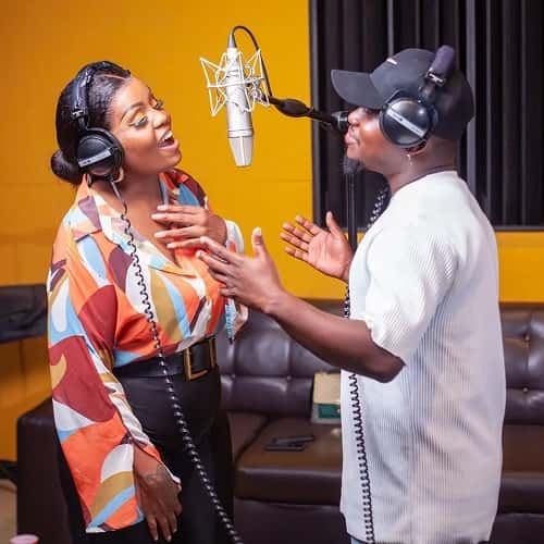 Mavundja ft Mimae MP3 Download - It’s ThurSLAY, and while we ought to find comfort, here’s: Não vivo sem você by Mavundja ft Mimae.