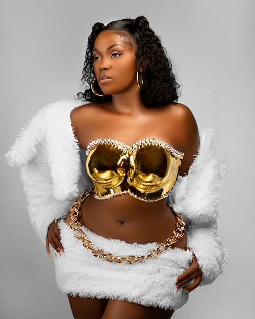 Gloria Busingye a.k.a Gloria Bugie Sexy Abs