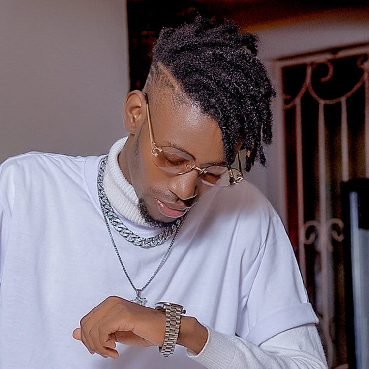 Get Muko Muko by Liam Voice MP3 download free. Discover the newest single from this rising Kampala artist, alongside hits like Sanyu and Bwerere.
